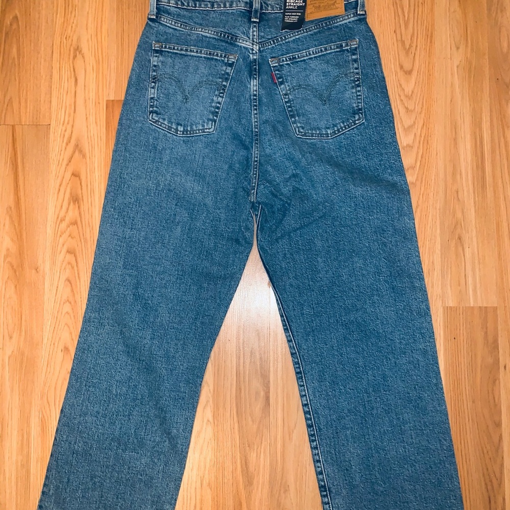 LEVI’s Jeans - Picture 3 of 3